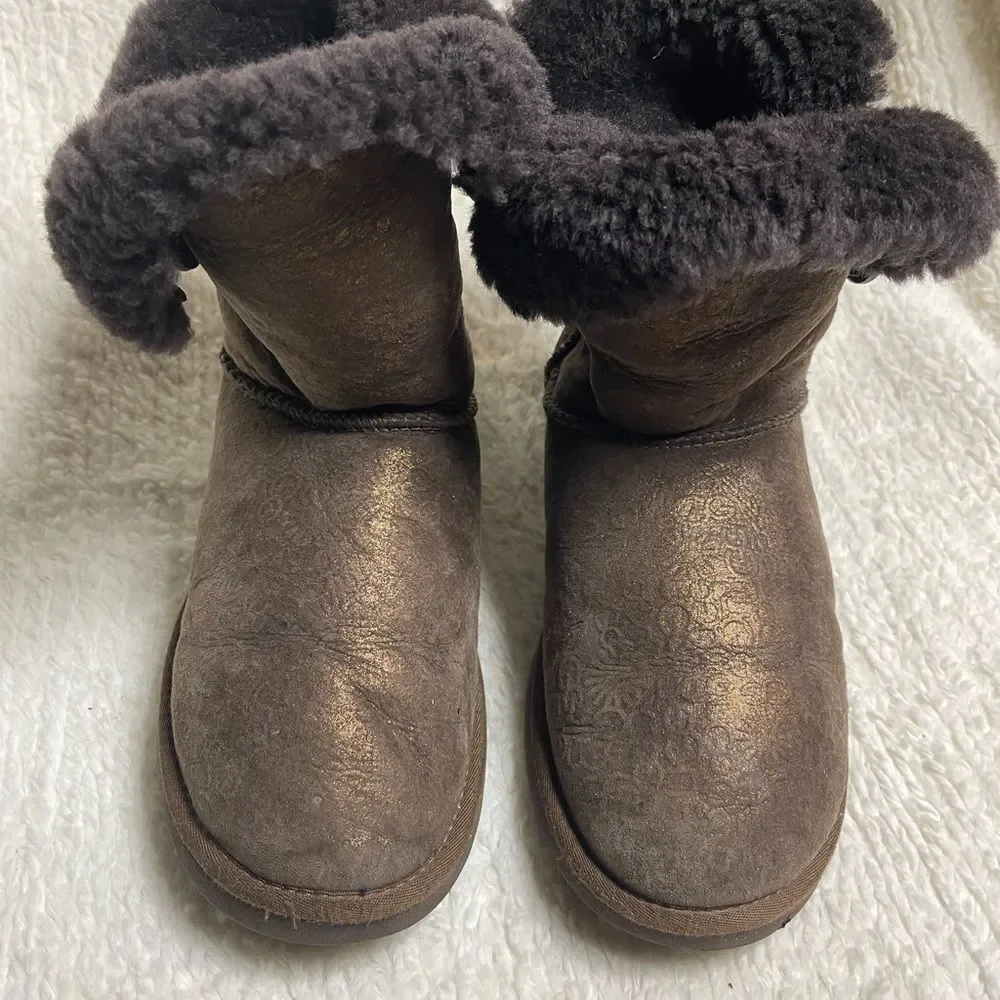 UGG Metallic Brown Shearling Boots Baley button sheepskin lining SZ8